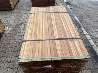 Ca. 418x Guayana Ipé Latten Geschaafd, 25x40mm, lengte 155cm